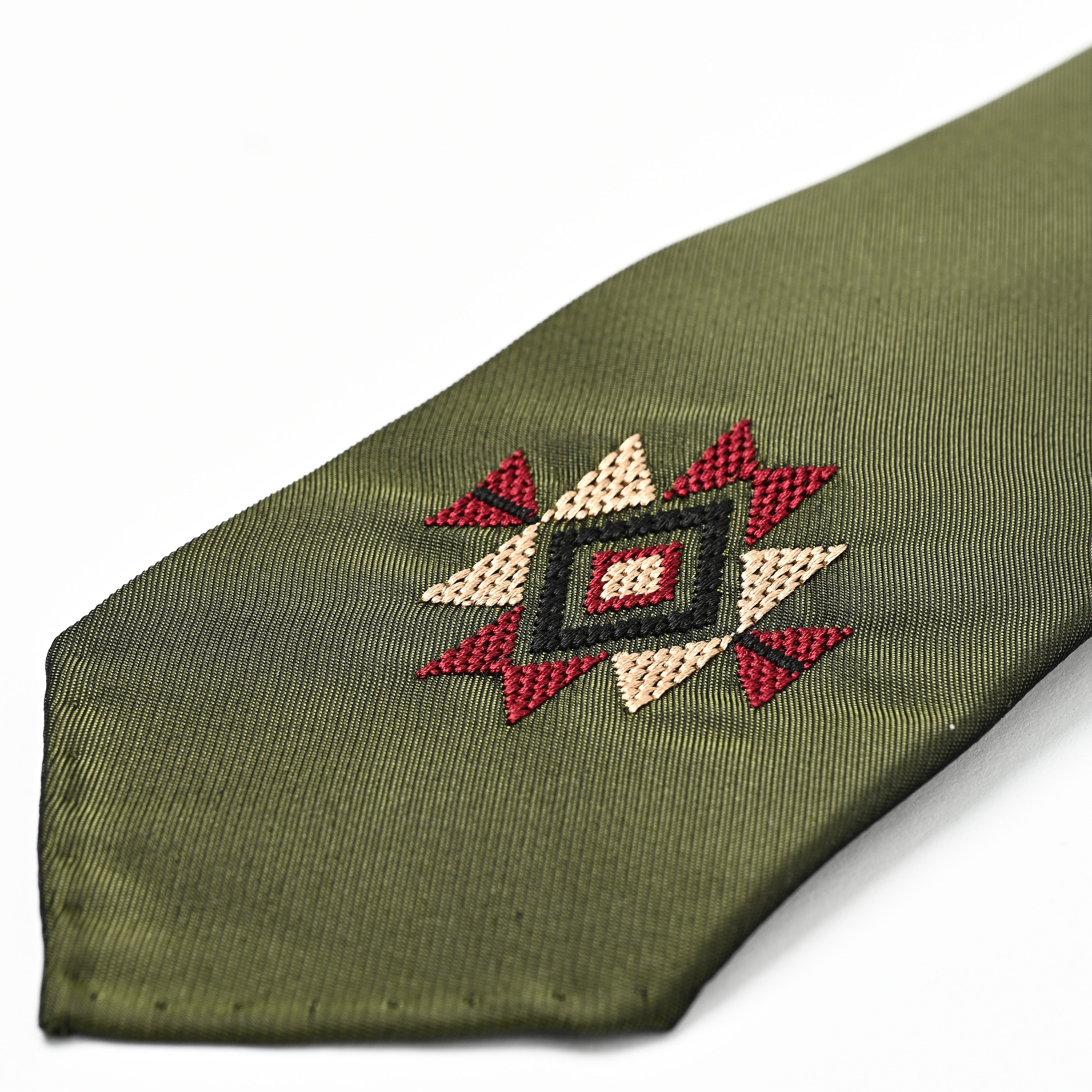 日本製 刺繡 シルク ネクタイ アメリカンネイティブ1 グリーン