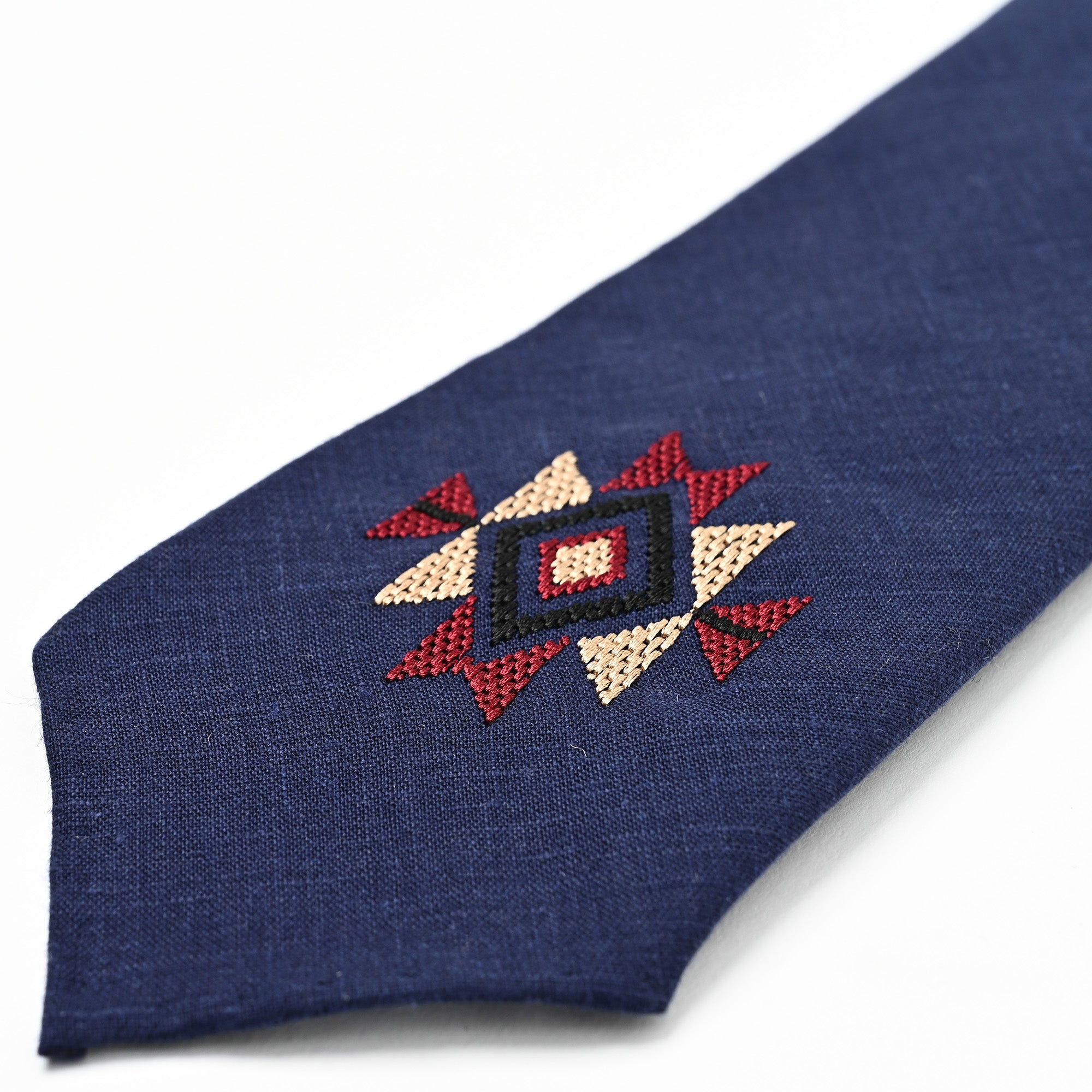 日本製 刺繍 リネン ネクタイ アメリカンネイティブ1 ネイビー