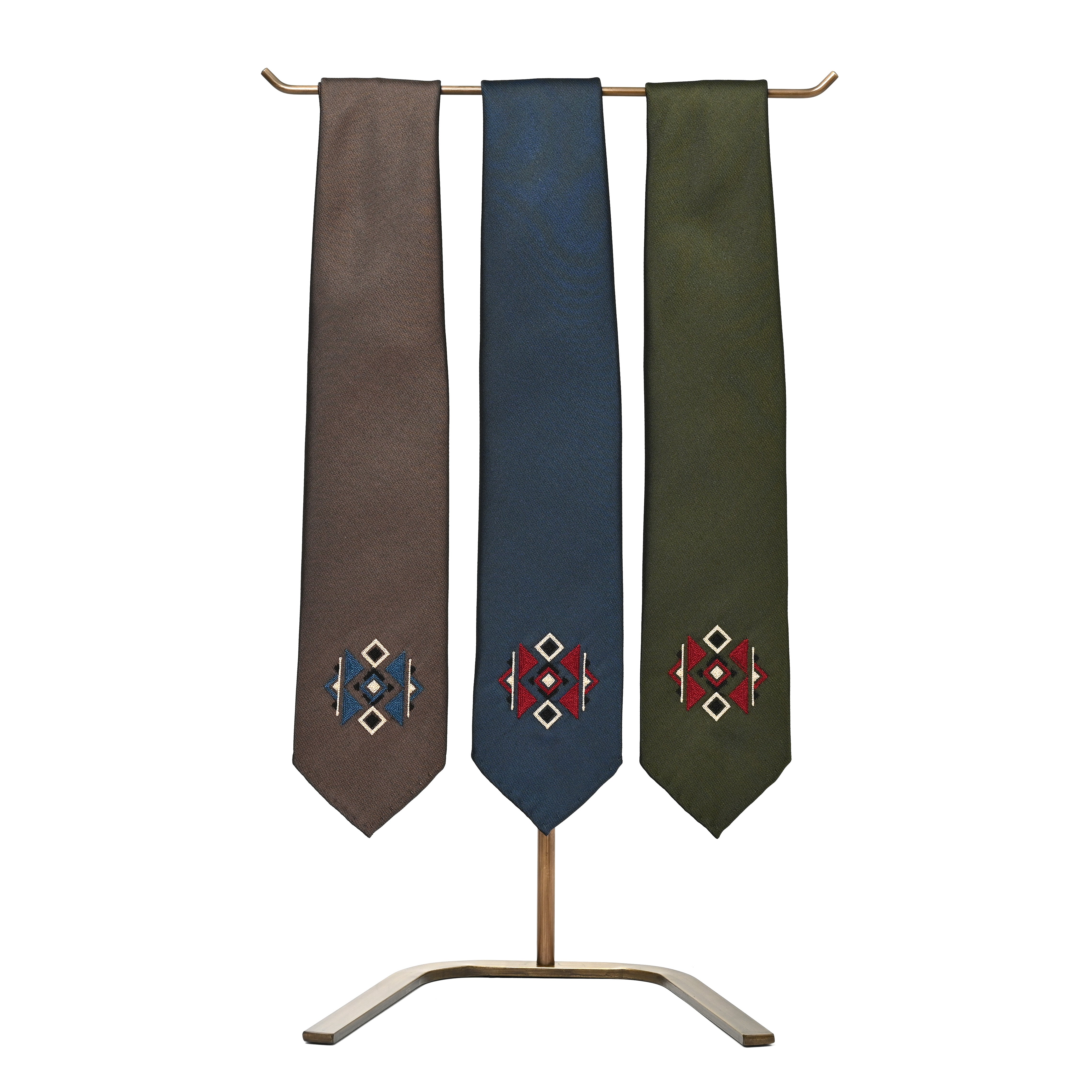 日本製 刺繍 シルク ネクタイ アメリカンネイティブ2 ネイビー